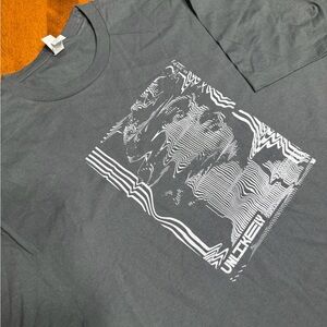 Unlikely Men's XL Black Short Sleeve Vaporwave Statue Abstract Streetwear Lines